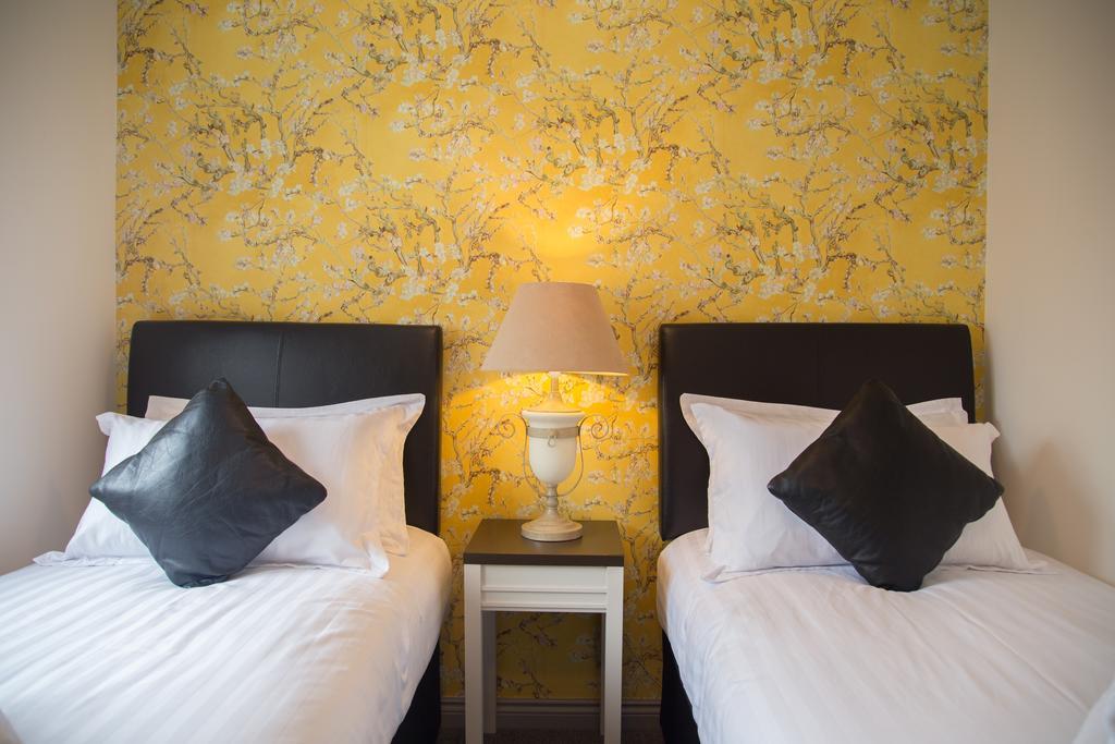 Armorica Hotel Oranmore Esterno foto
